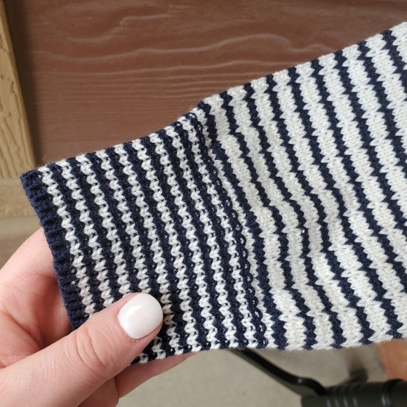 Tahari Navy Blue and White Striped Women's Button Down Cardigan Sweater NWOT - Picture 12 of 15